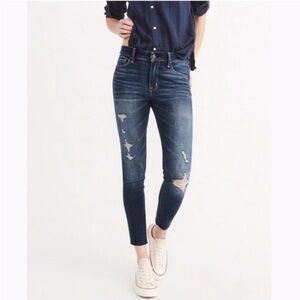 Abercrombie & Fitch Harper Ankle Distressed raw hem size 26/2R has stretch